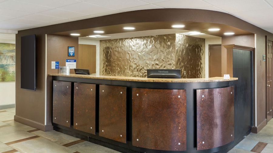 Best Western PLUS Executive Hotel