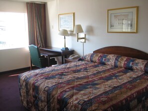 Bügeleisen/Bügelbrett, Babybetten, Zustellbetten, kostenloses WLAN