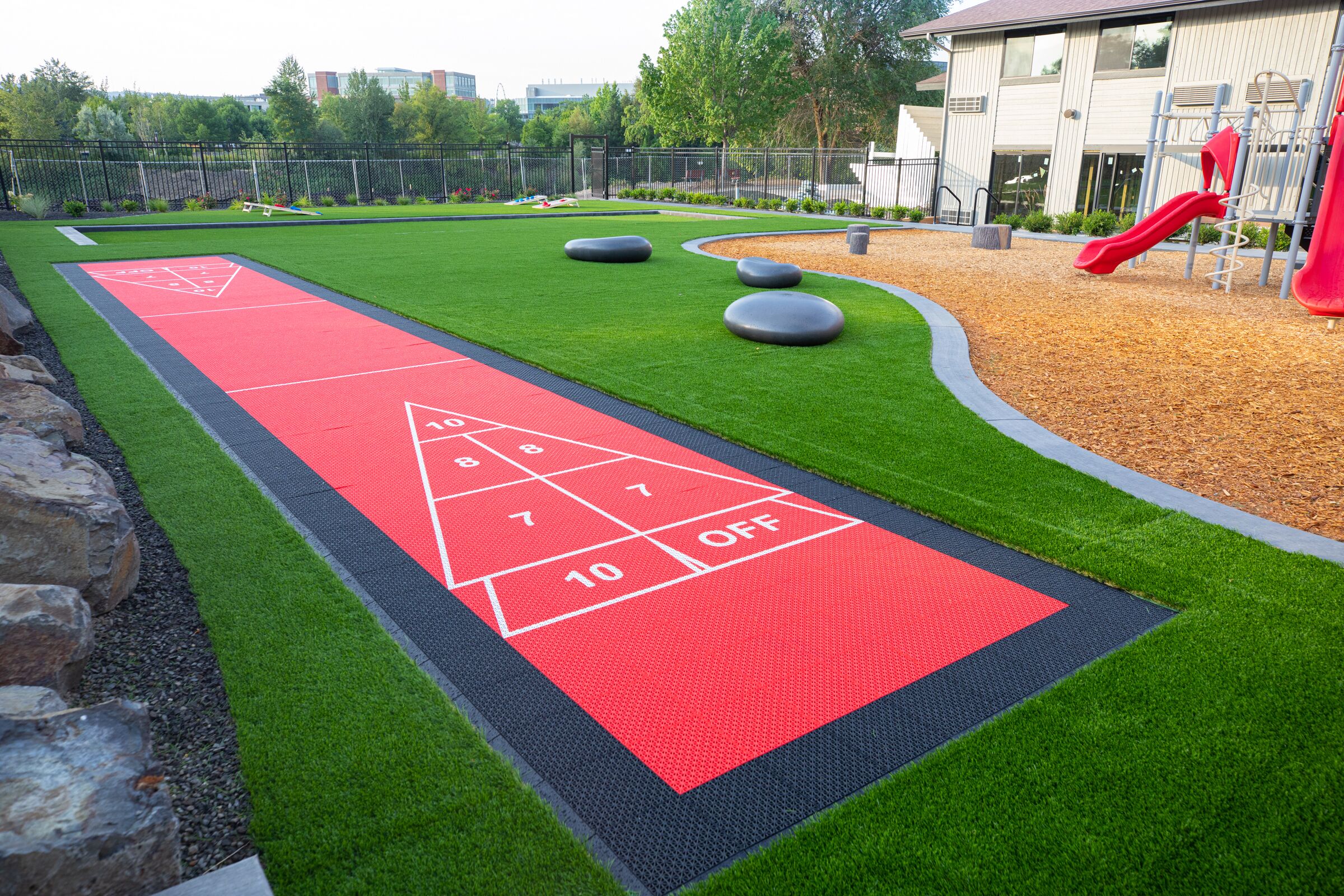 children’s play area – outdoor