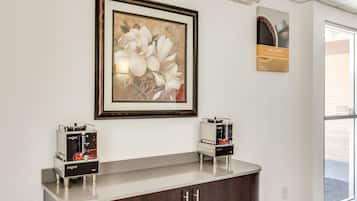 قهوة و/أو ماكينة صنع القهوة