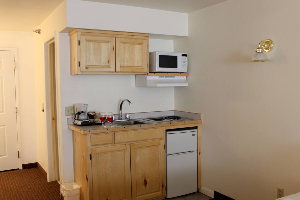 premium bedding, blackout curtains, iron/ironing board, cots/infant beds