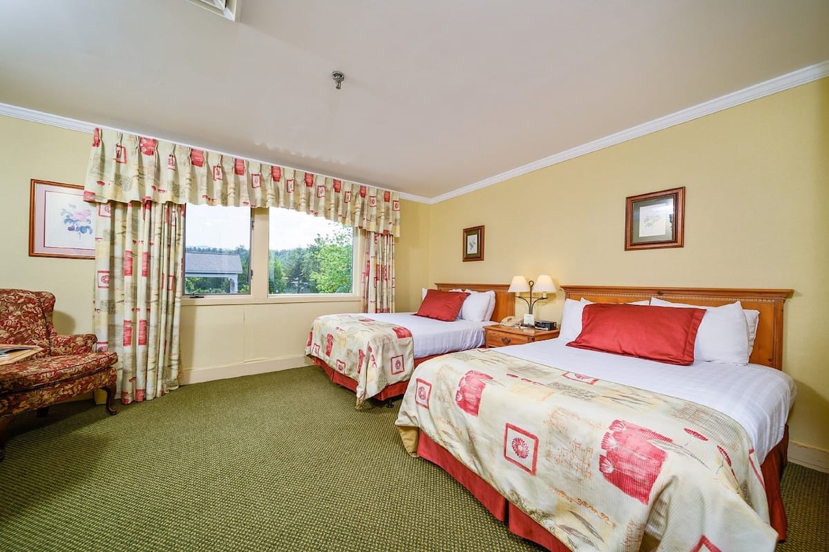 Desk, blackout curtains, iron/ironing board, free WiFi