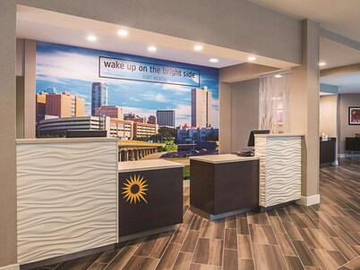 La Quinta Inn & Suites by Wyndham Fort Worth City View