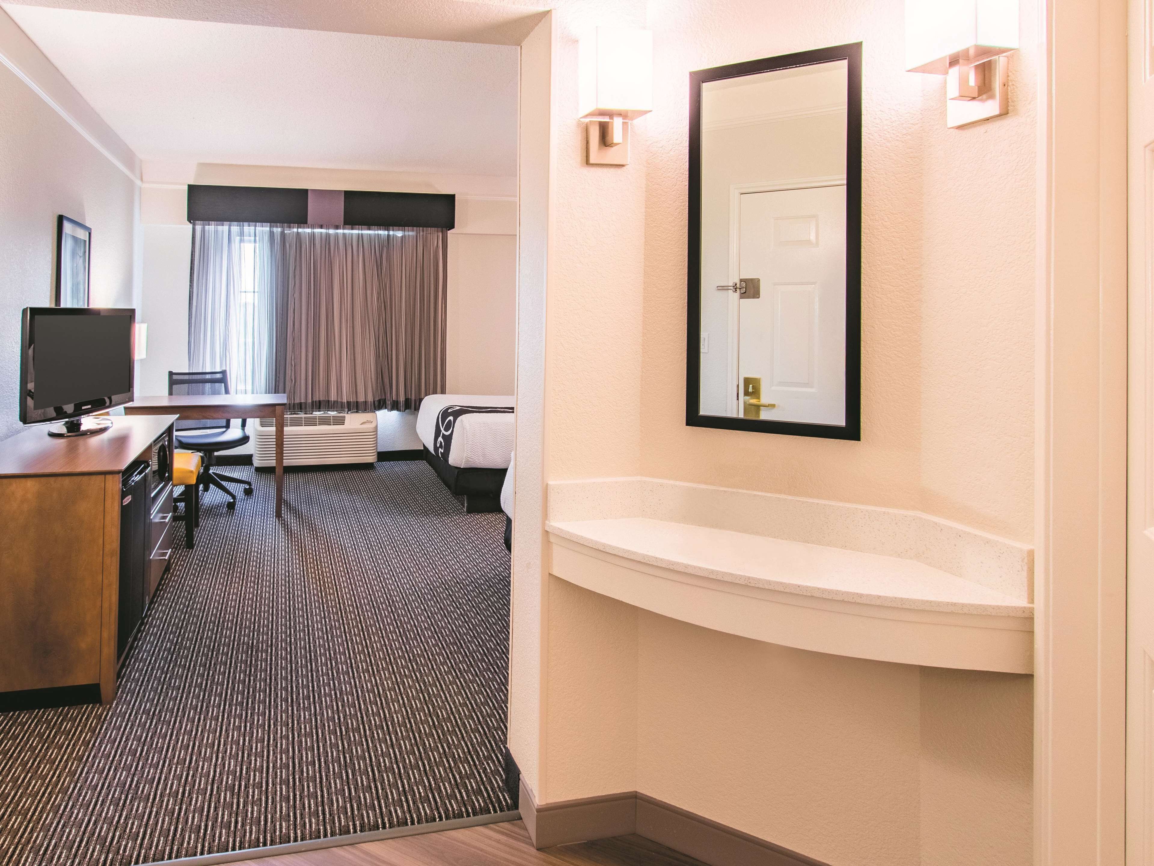 Photo - La Quinta by Wyndham Fort Worth City View