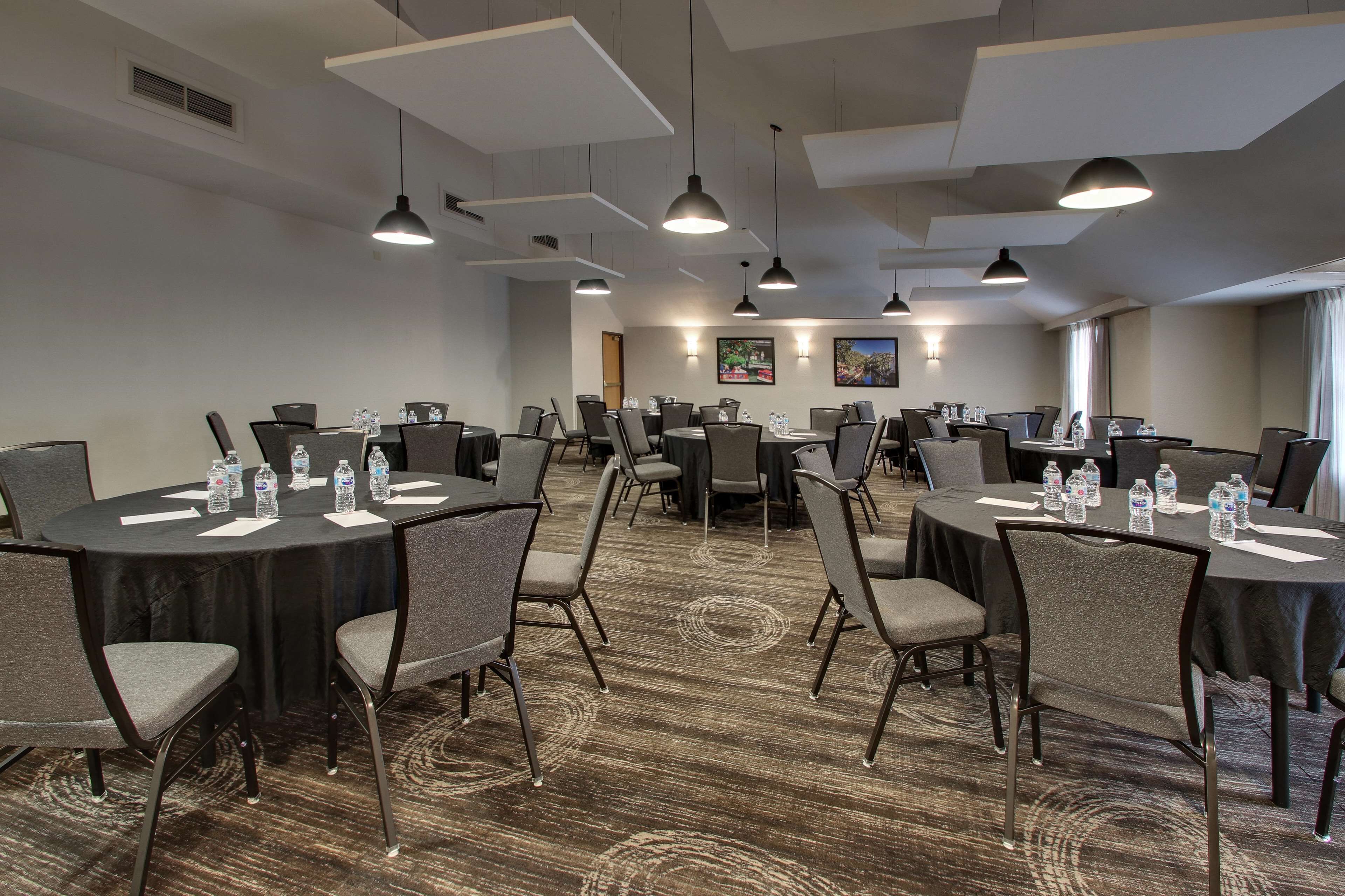 Photo - Drury Inn & Suites San Antonio Northwest Medical Center