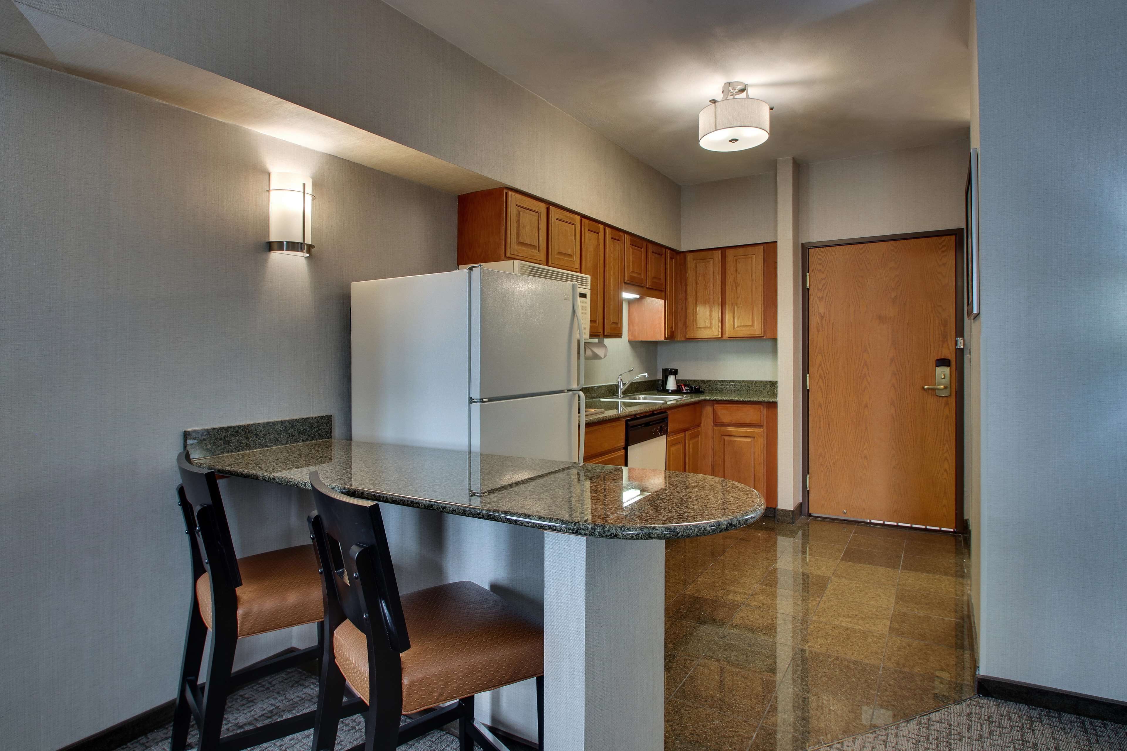 fridge, microwave, coffee/tea maker