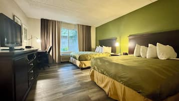 Habitación estándar, 2 camas Queen size, para no fumadores | Escritorio, wifi gratis y ropa de cama