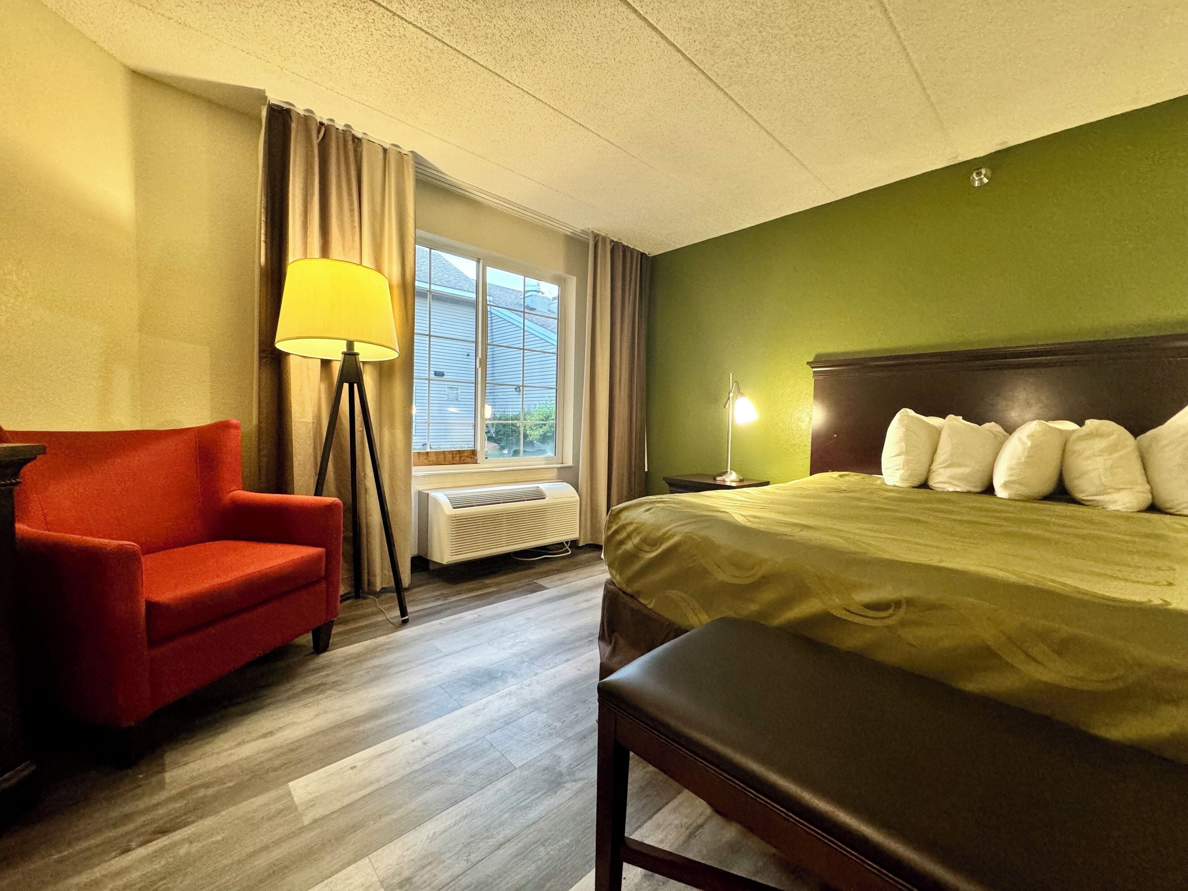 Desk, free WiFi, bed sheets