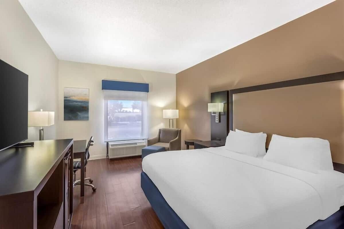 In-room safe, desk, laptop workspace, iron/ironing board