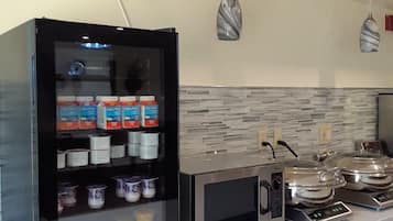 Free daily full breakfast