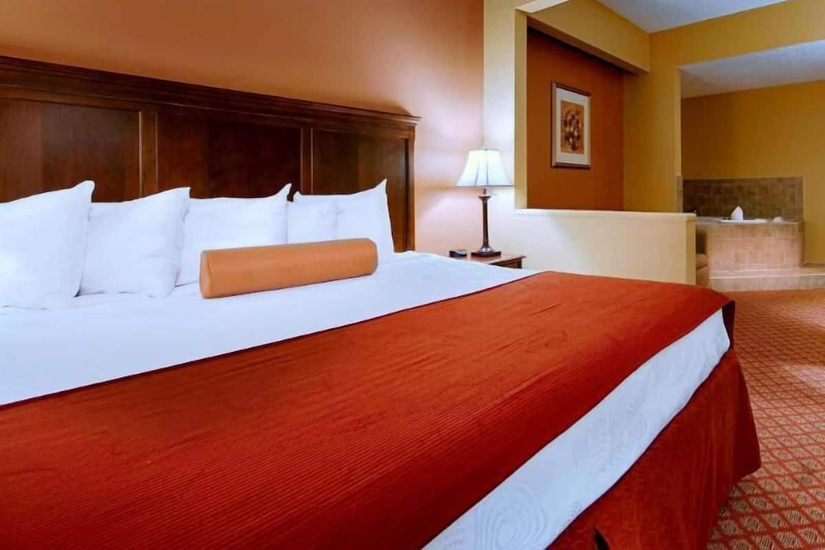 In-room safe, desk, laptop workspace, iron/ironing board