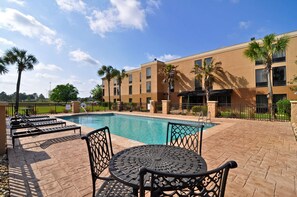 Outdoor pool, pool loungers