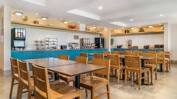 Free daily buffet breakfast