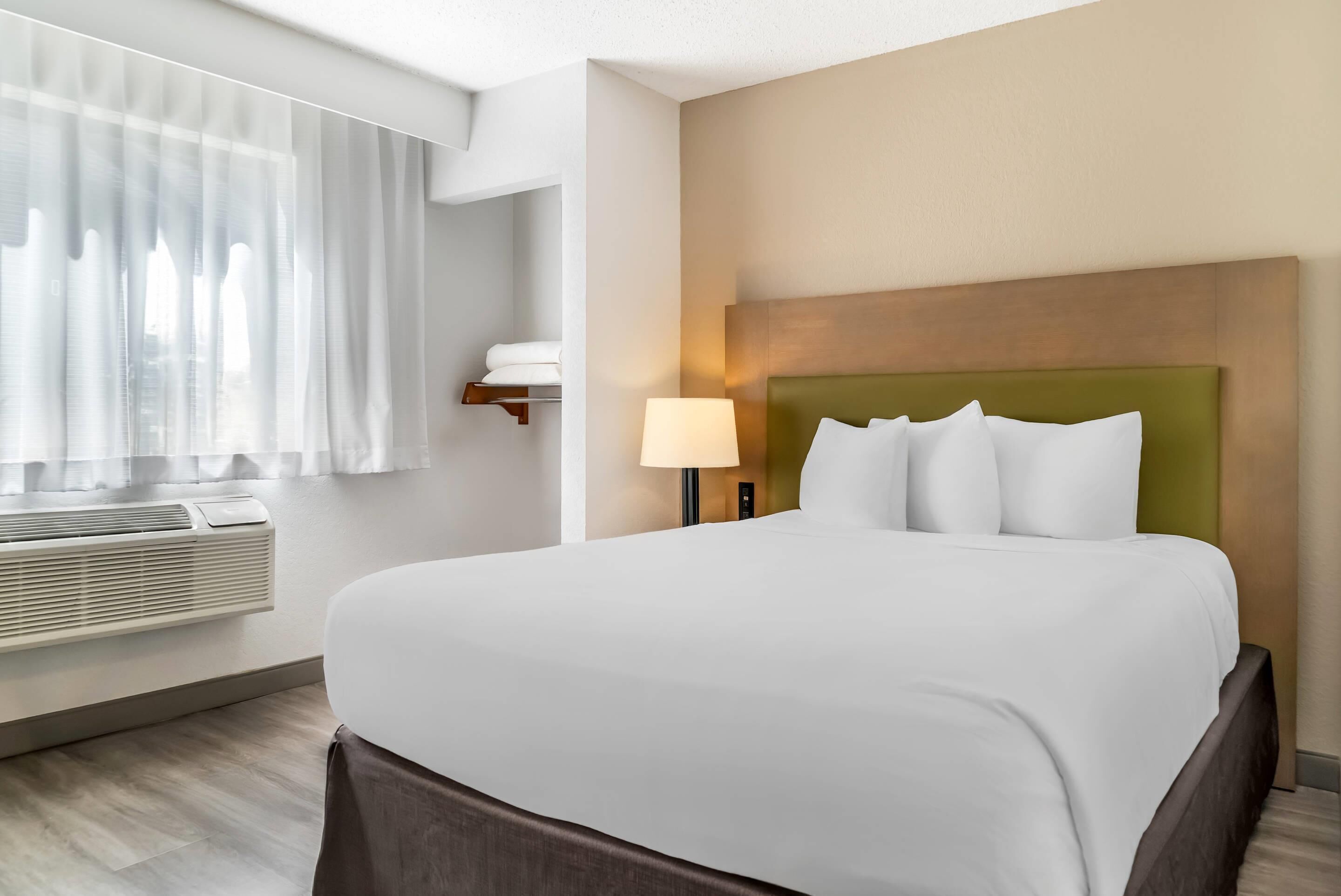 Room, 1 Queen Bed, Accessible, Non Smoking