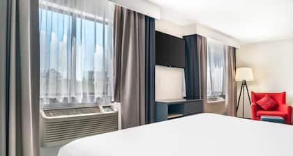 Country Inn & Suites by Radisson, Frederick, MD