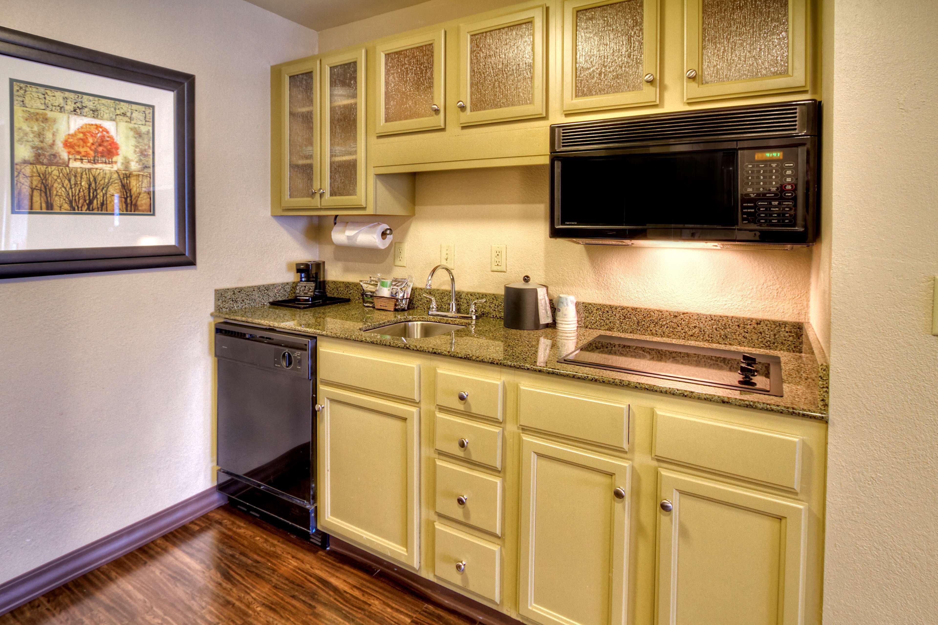 fridge, microwave, coffee/tea maker