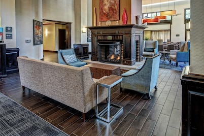 Hampton Inn & Suites Nashville-Vanderbilt-Elliston Place