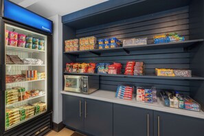 Snack bar