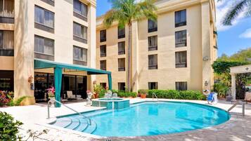 Room, 1 King Bed, Non Smoking, Pool View | View from room