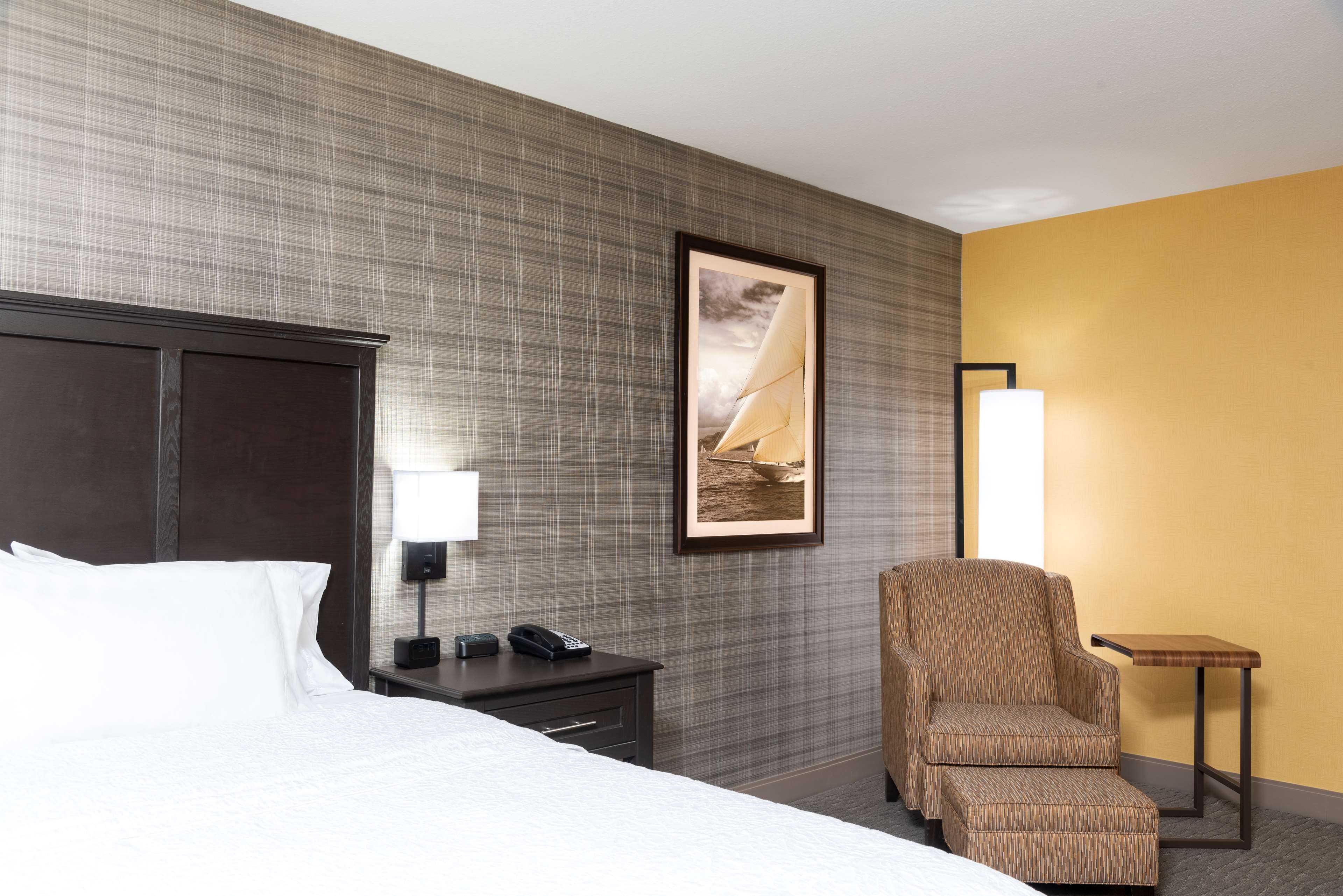 in-room safe, desk, laptop workspace, blackout curtains