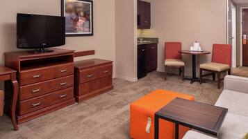 Deluxe, One King Bed, Non-Smoking | Premium bedding, pillowtop beds, blackout drapes, iron/ironing board