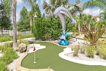 Mini-golf at Hilton Vacation Club Grand Beach Orlando