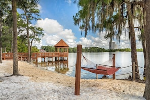 Exterior - Hilton Vacation Club Grand Beach Orlando (Orlando)