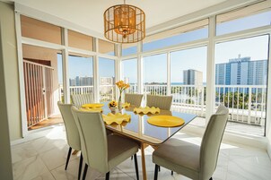 Two Bedroom Penthouse Suite | Dining room
