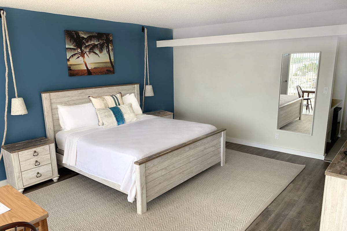 In-room safe, desk, laptop workspace, iron/ironing board