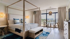 Cobertura, 1 cama King | Cofres nos quartos, escrivaninha, espaço de trabalho para notebook