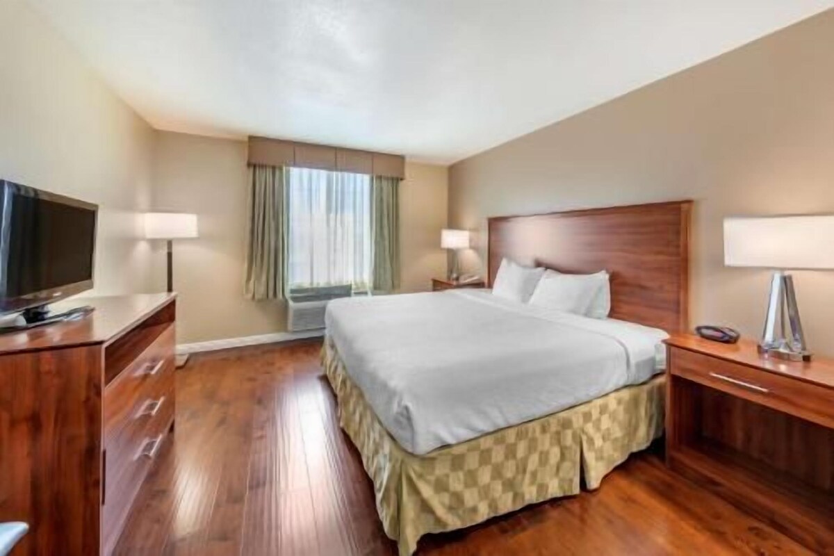 In-room safe, blackout drapes, iron/ironing board, WiFi (free)