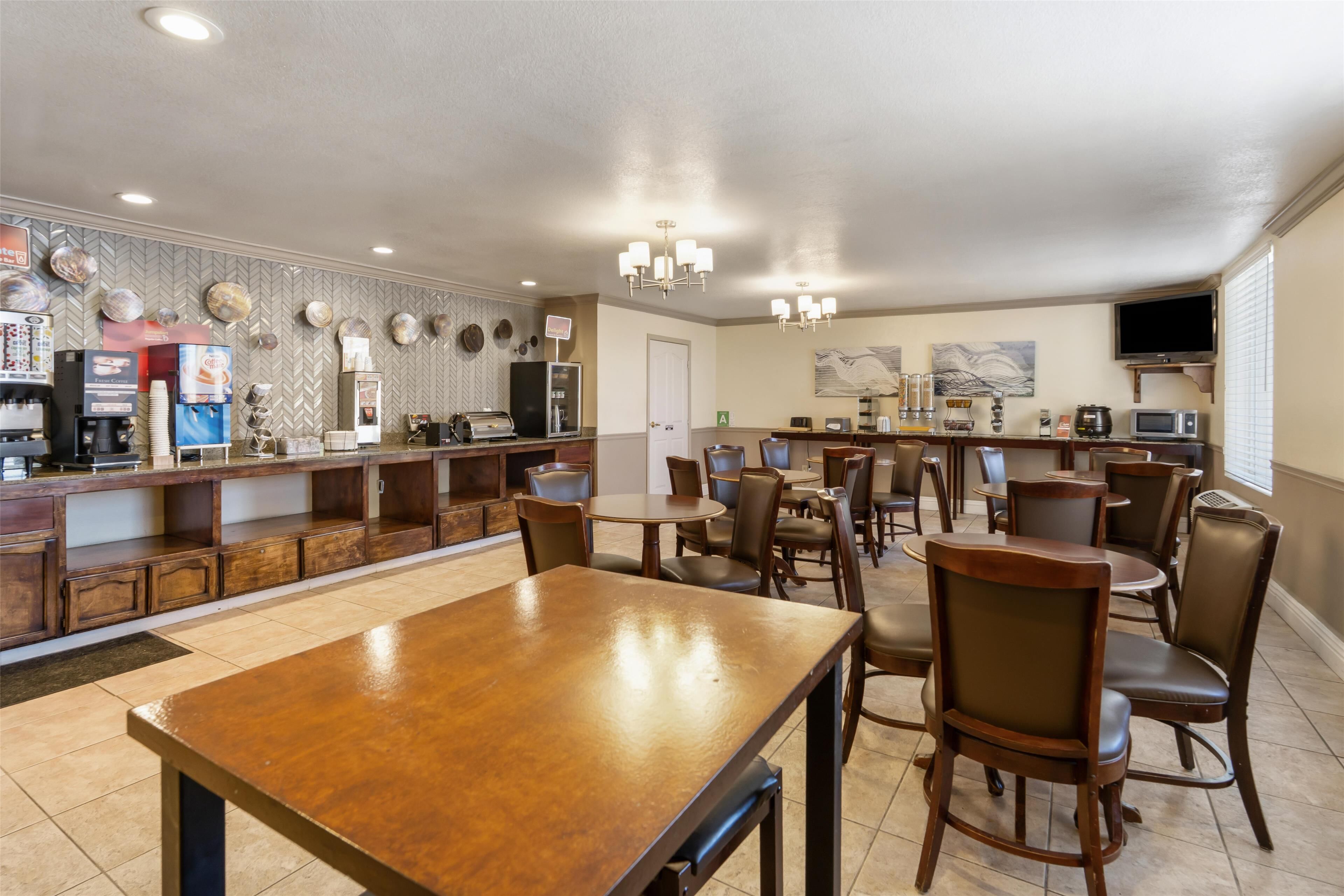 free continental breakfast