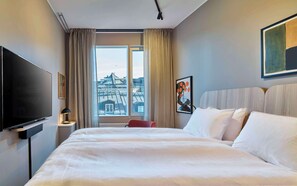Room, 1 Queen Bed | In-room safe, individually decorated, desk, blackout drapes - Scandic Wallin (Stockholm)