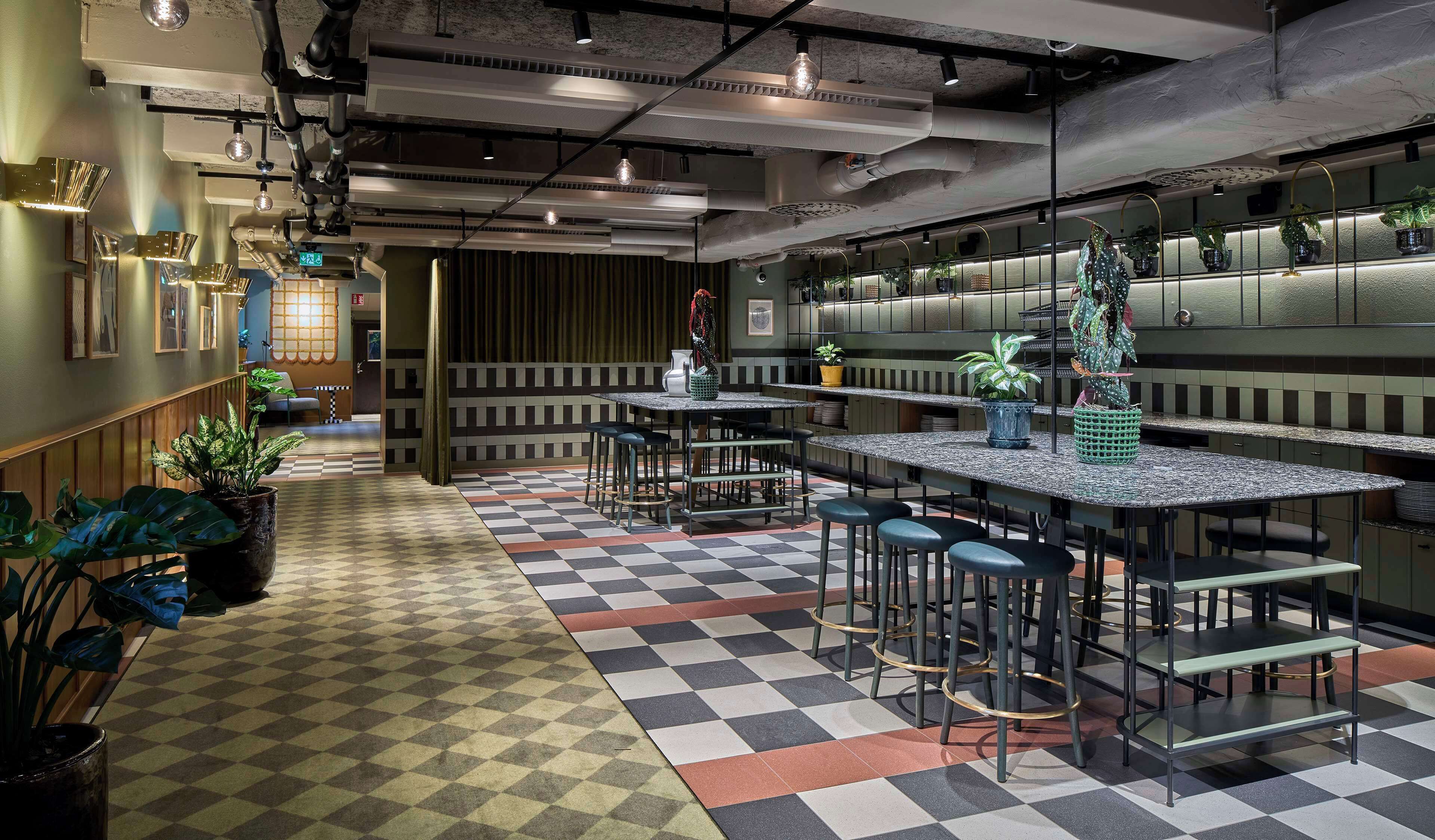 Daily buffet breakfast (SEK 275 per person)