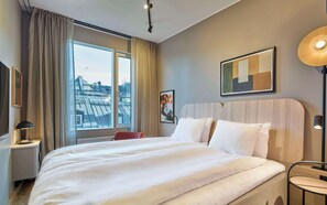Room, 1 Queen Bed | 1 bedroom, in-room safe, individually decorated, desk