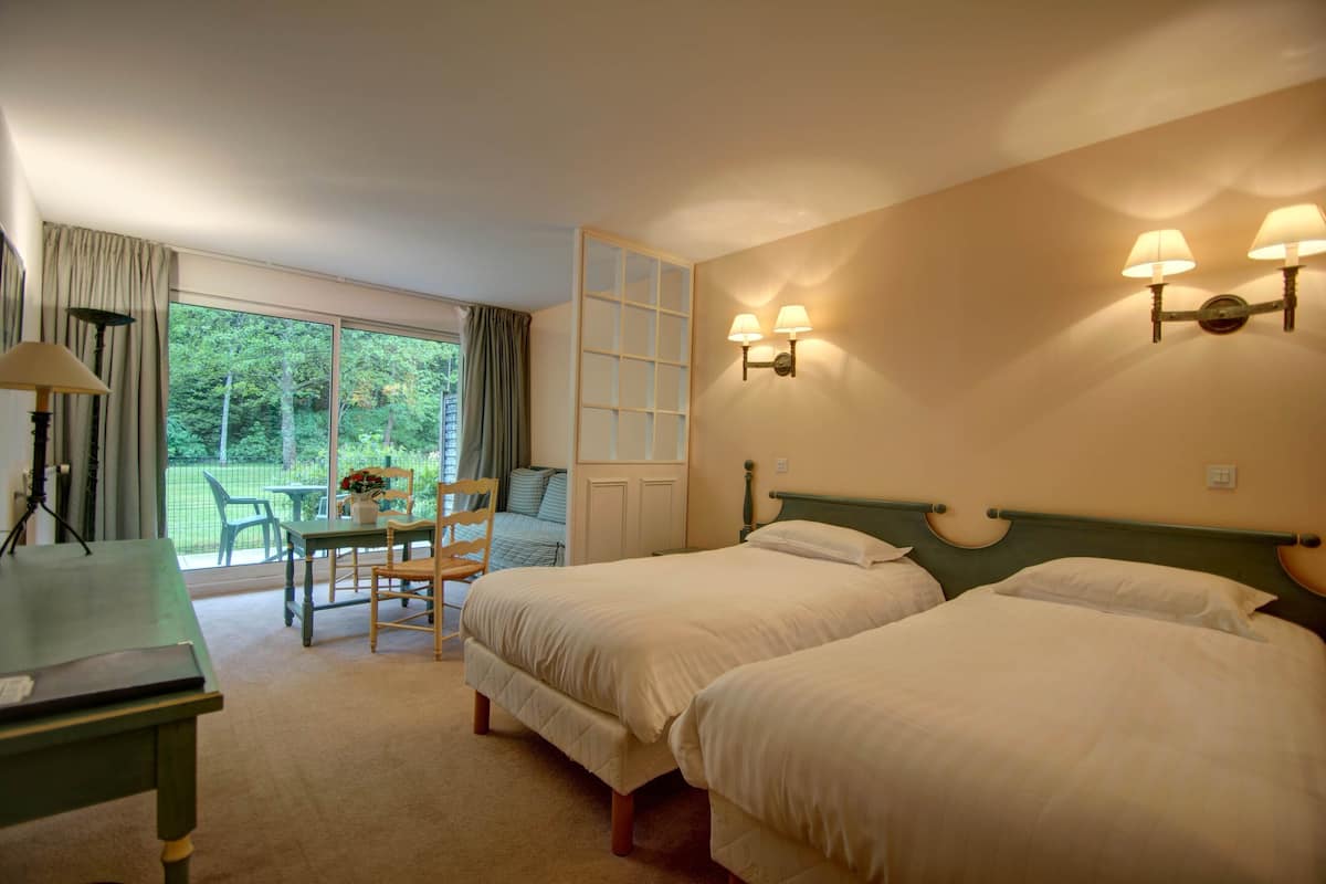 Classic Twin Room