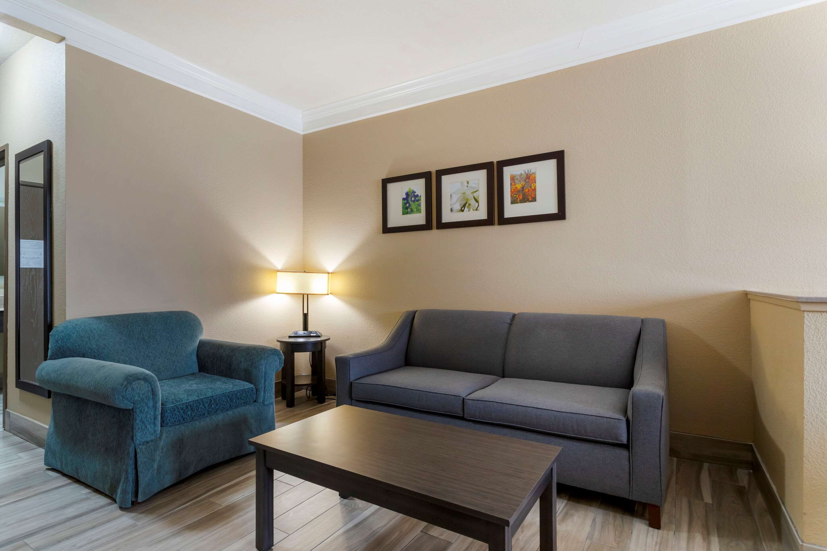 premium bedding, down duvets, pillow-top beds, desk