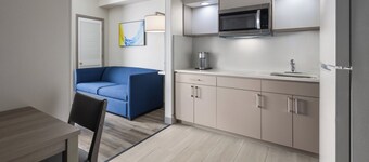 Holiday Inn Express and Suites Leesburg Historic District by IHG
