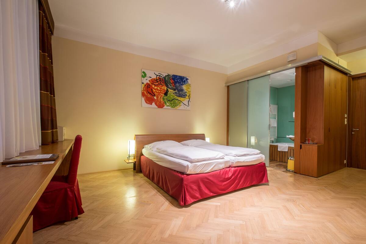 Superior Double Room | Hypo-allergenic bedding available, WiFi (free)