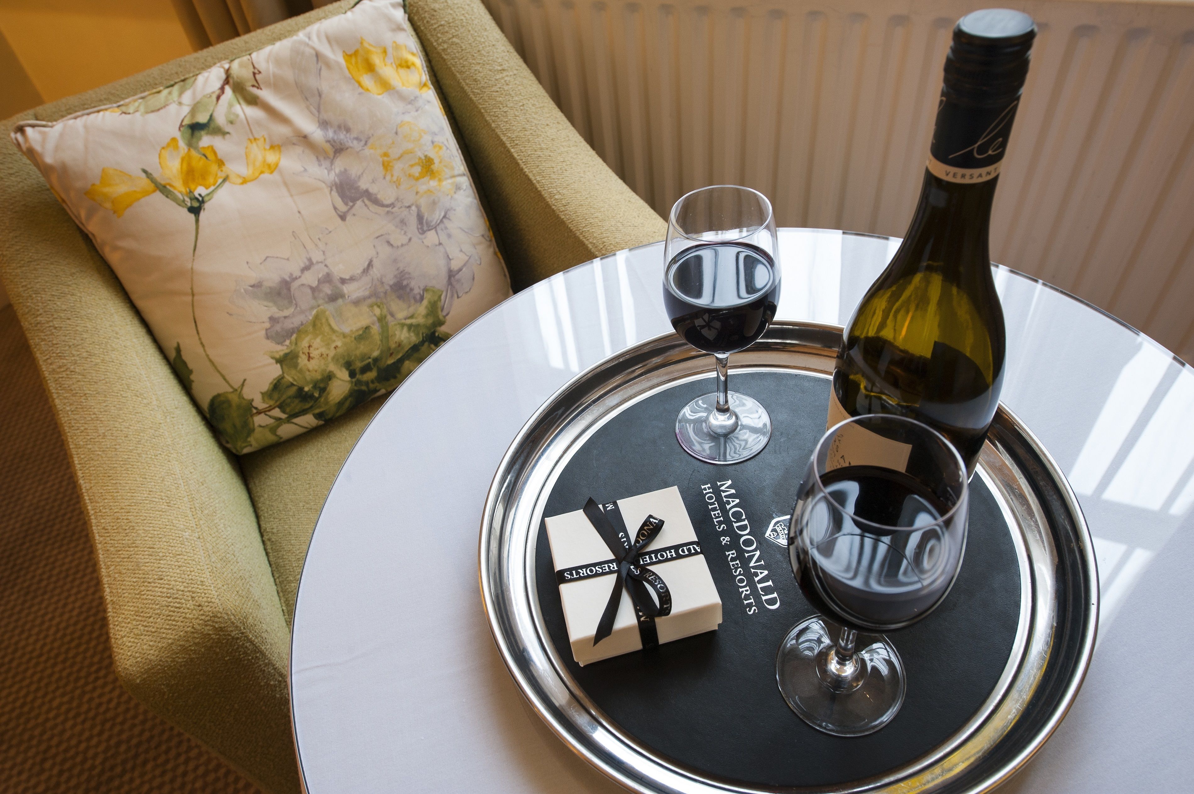 standard room, 1 double bed | premium bedding, in-room safe, desk, iron/ironing board