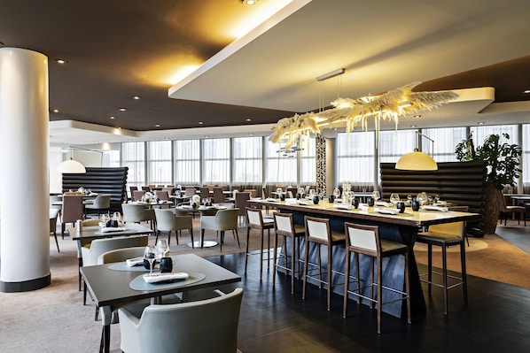 Breakfast, lunch, dinner served; French cuisine