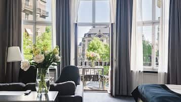 Junior Suite | In-room safe, desk, laptop workspace, free WiFi
