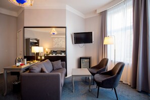 Junior Suite | Living area