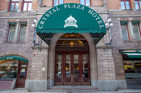 Property entrance. Crystal Plaza Hotel