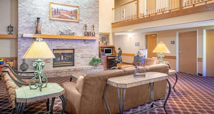 Baymont by Wyndham Lakeville