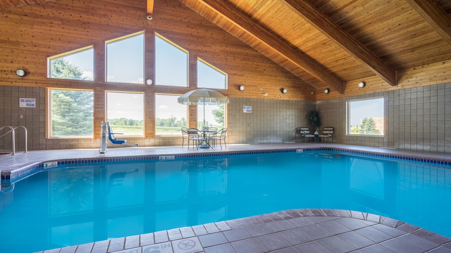 AmericInn by Wyndham Baldwin