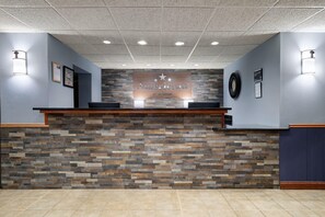 Lobby - AmericInn by Wyndham Baldwin (Baldwin)