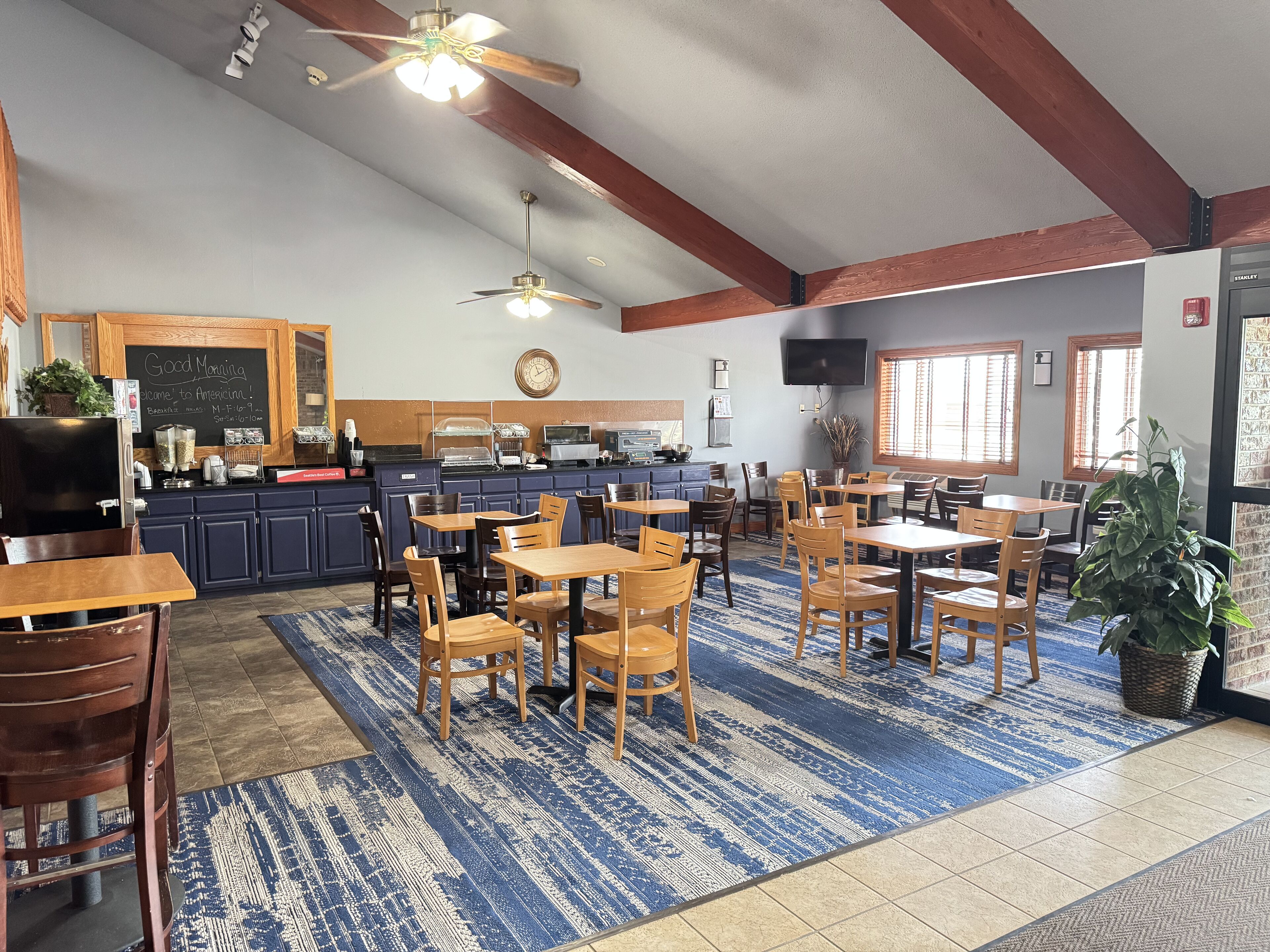 free daily continental breakfast