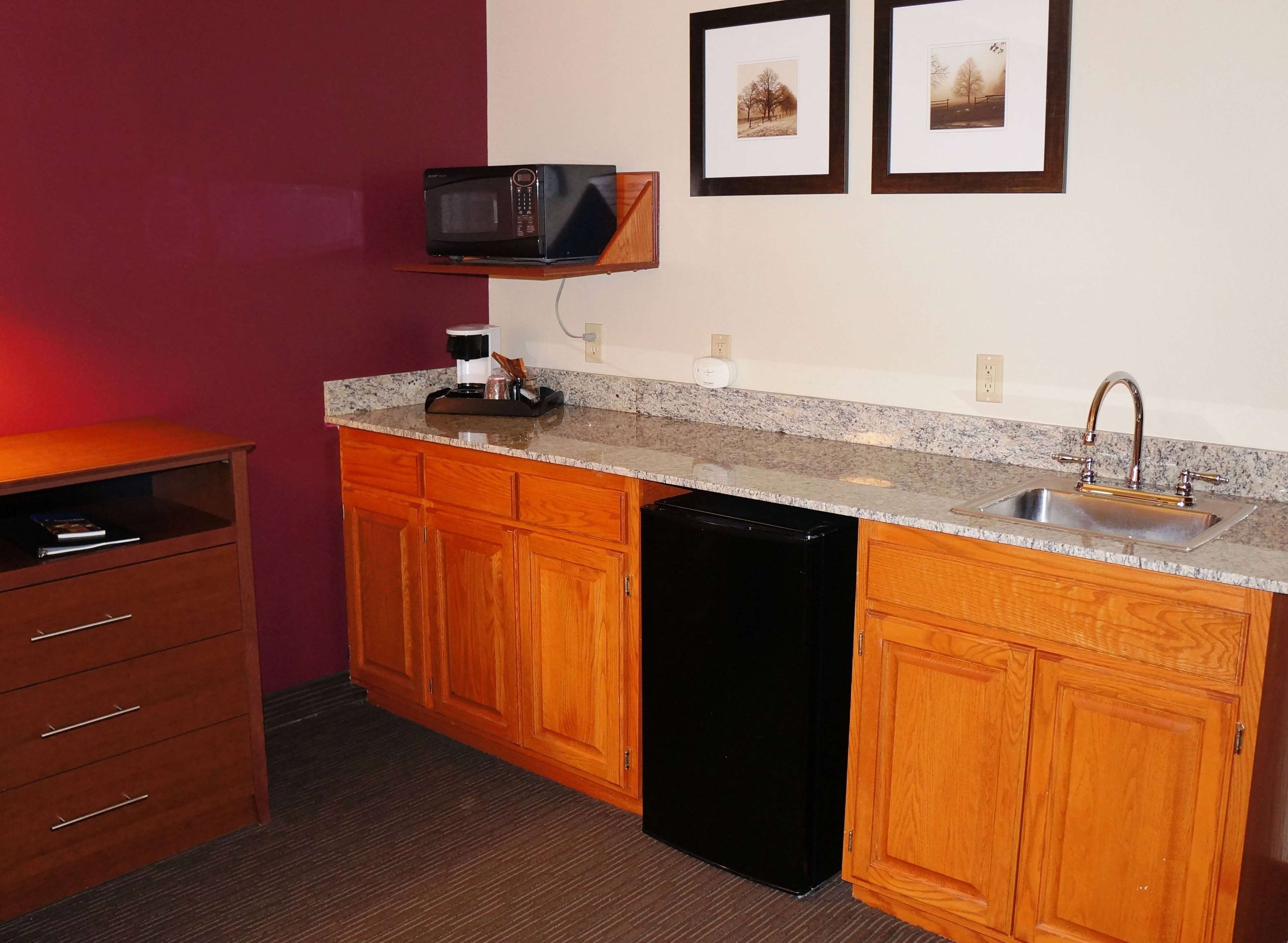 premium bedding, individually furnished, desk, laptop workspace