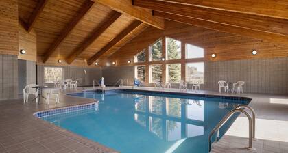 AmericInn by Wyndham Baldwin
